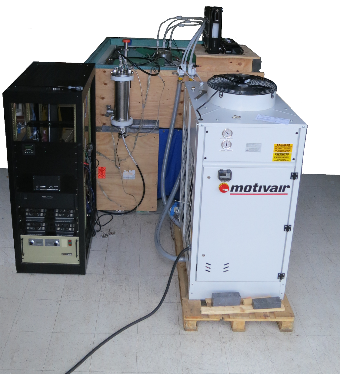 4beam neutron generator