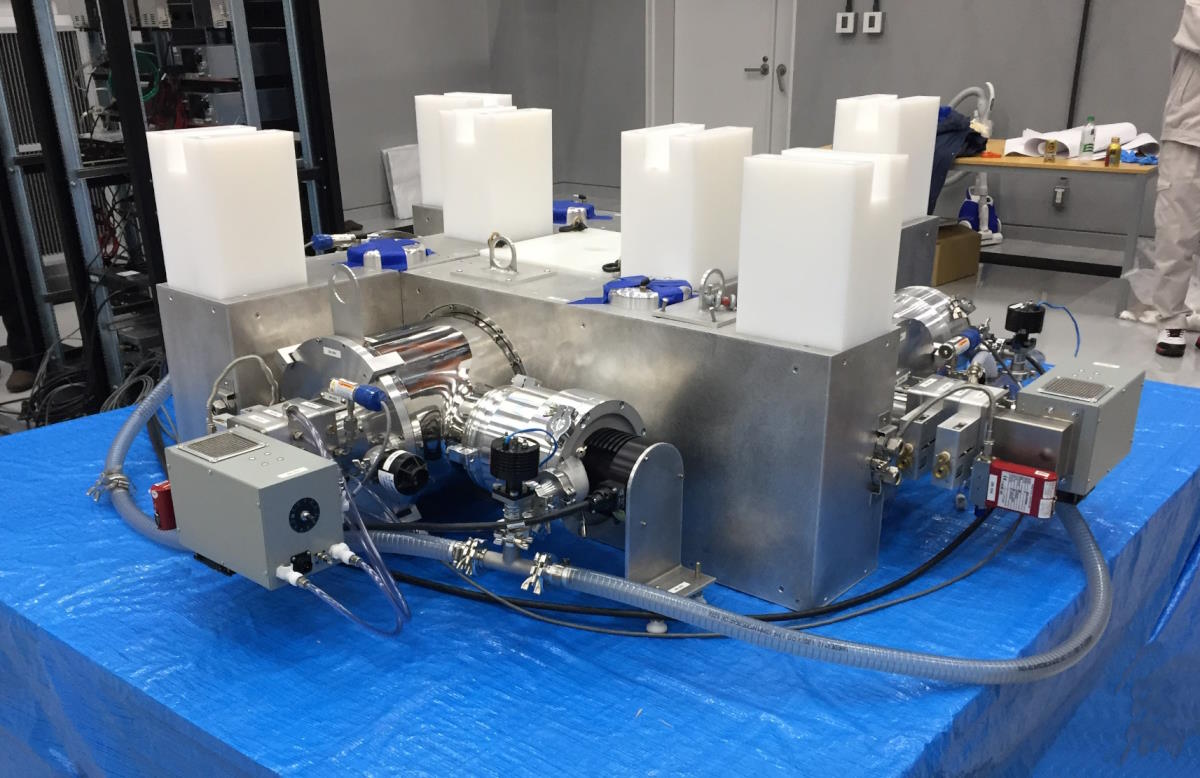 4 neutron generators in a system