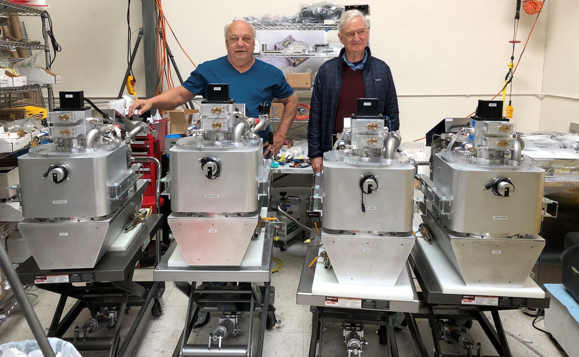 High yield DD110M thermal neutron generator